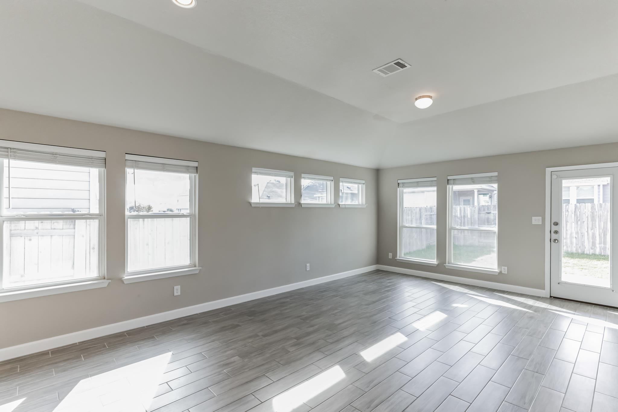 6044 Urbano Bnd # 147, Round Rock, TX 78665