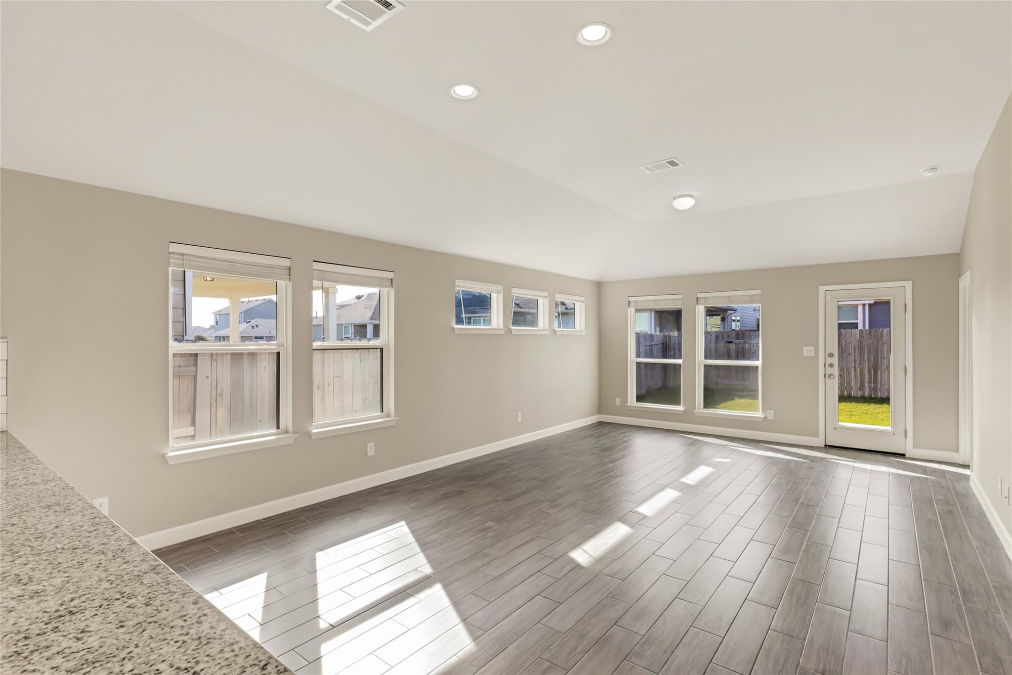 6044 Urbano Bnd # 147, Round Rock, TX 78665