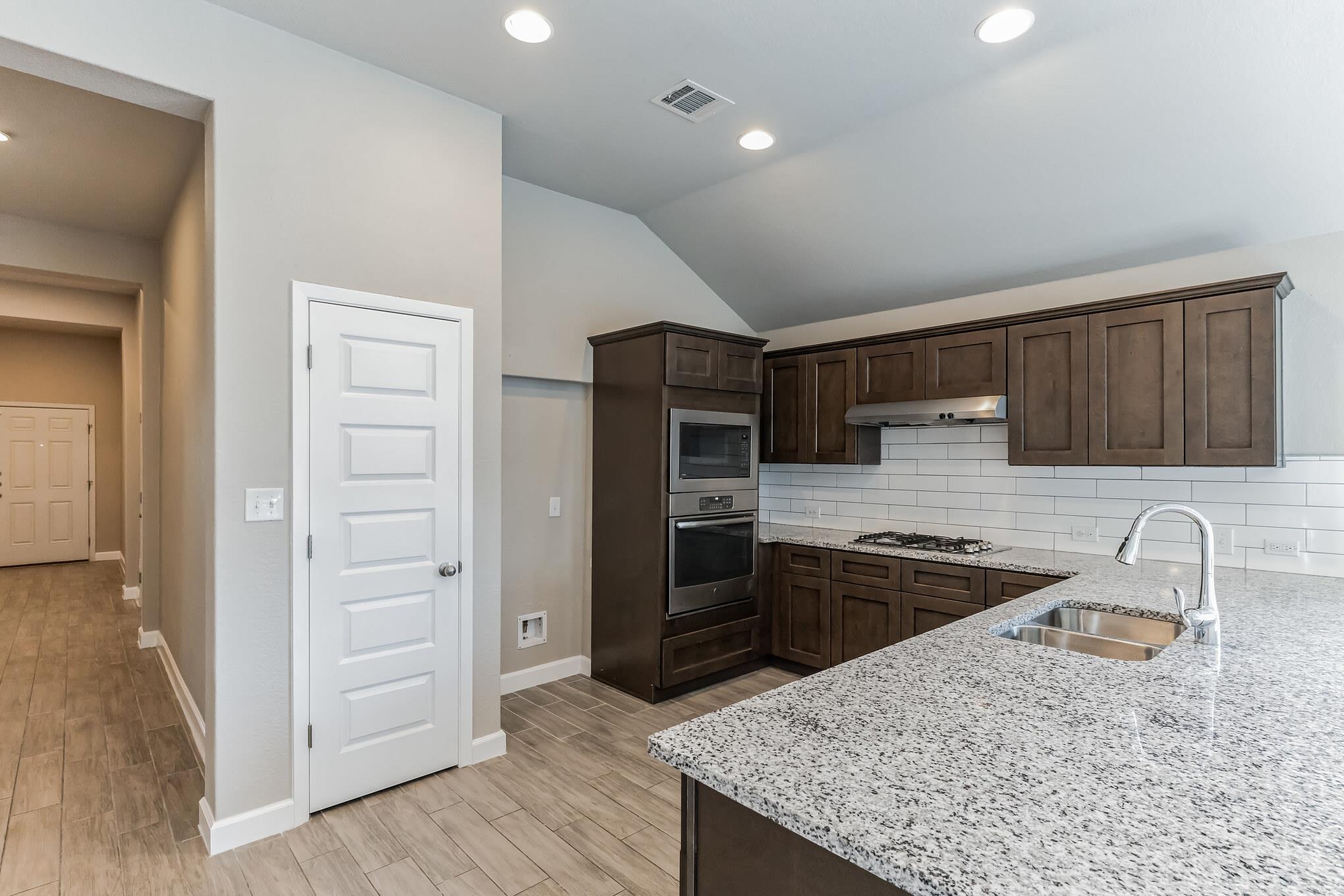 6044 Urbano Bnd # 147, Round Rock, TX 78665