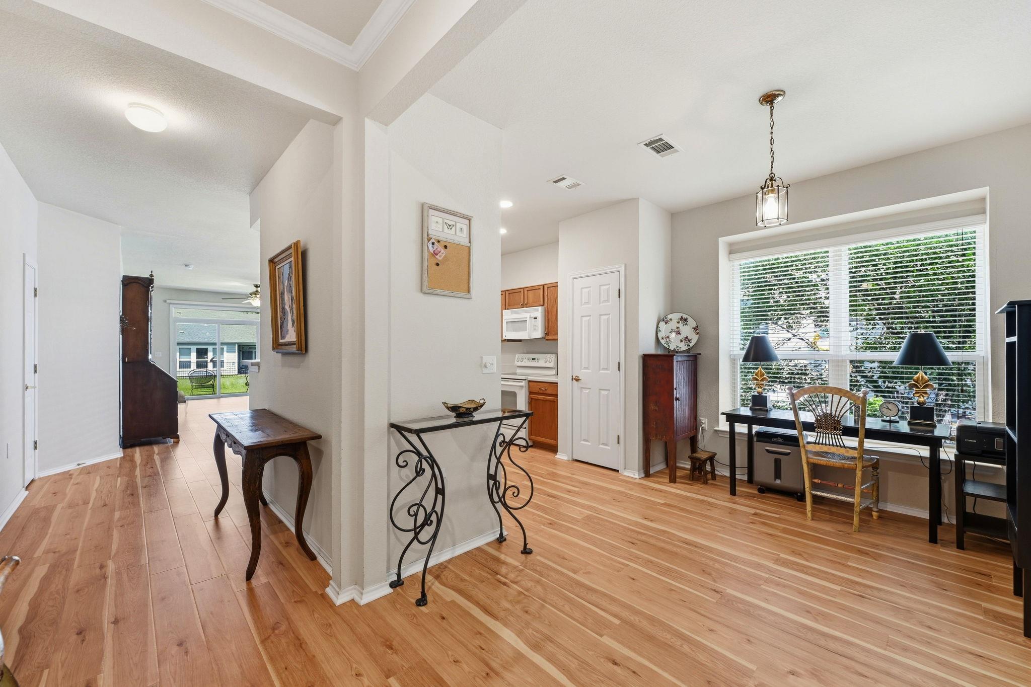 120 Bowie Cir, Georgetown, TX 78633
