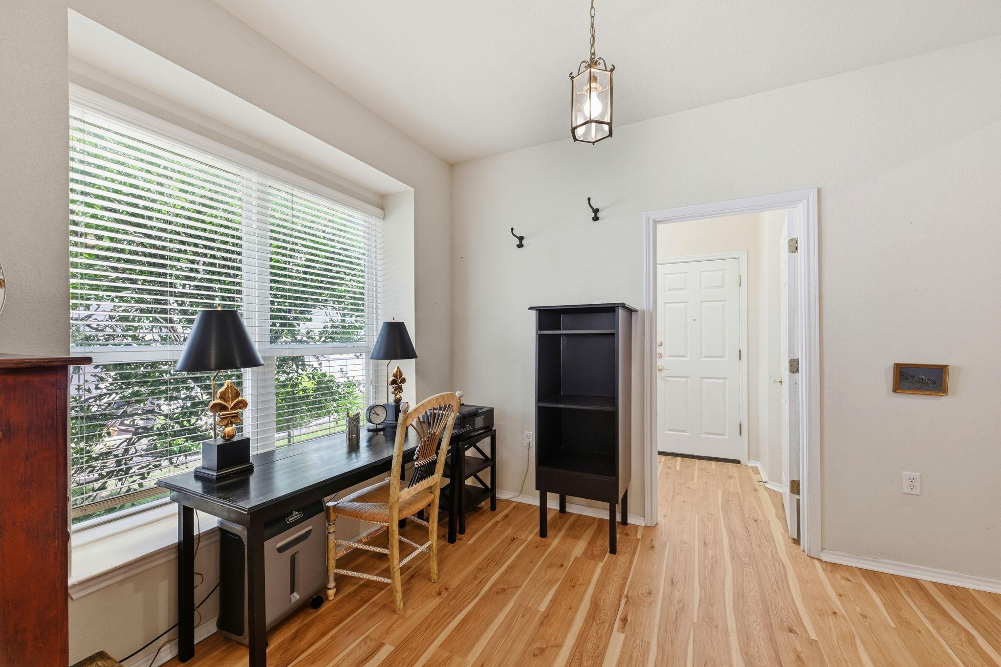 120 Bowie Cir, Georgetown, TX 78633