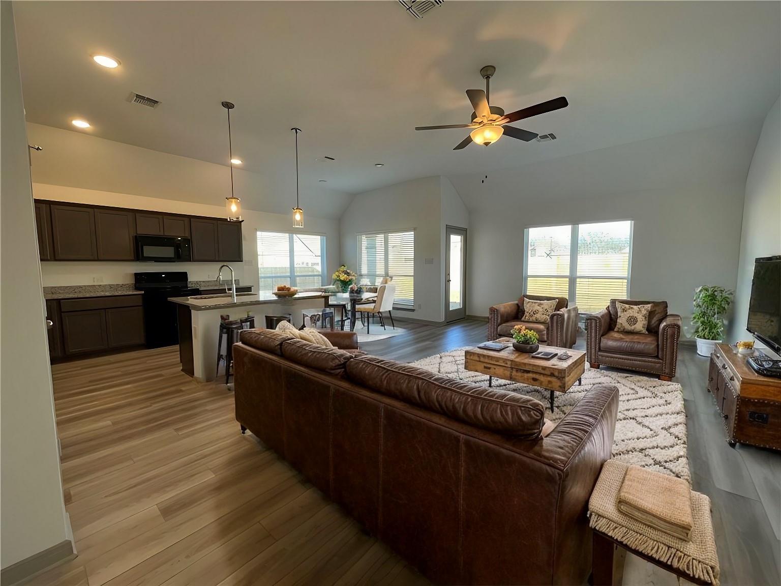 917 Hollyhock Dr, Temple, TX 76502