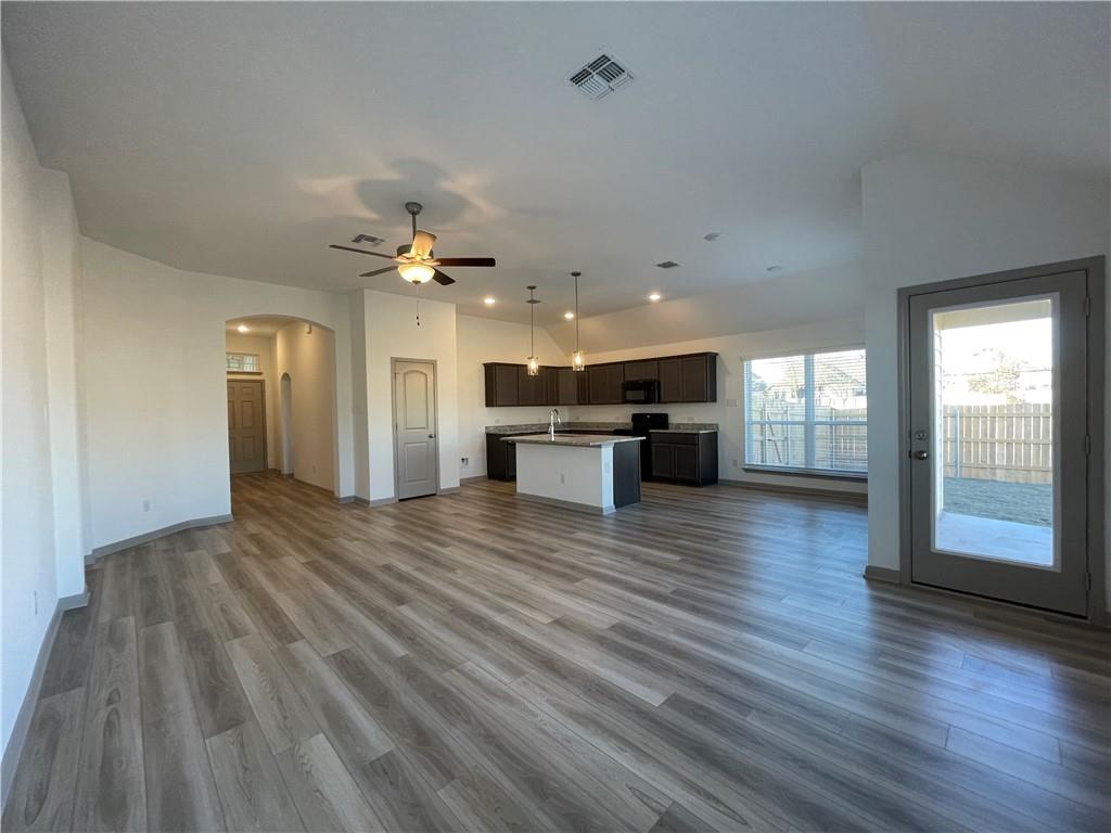 917 Hollyhock Dr, Temple, TX 76502