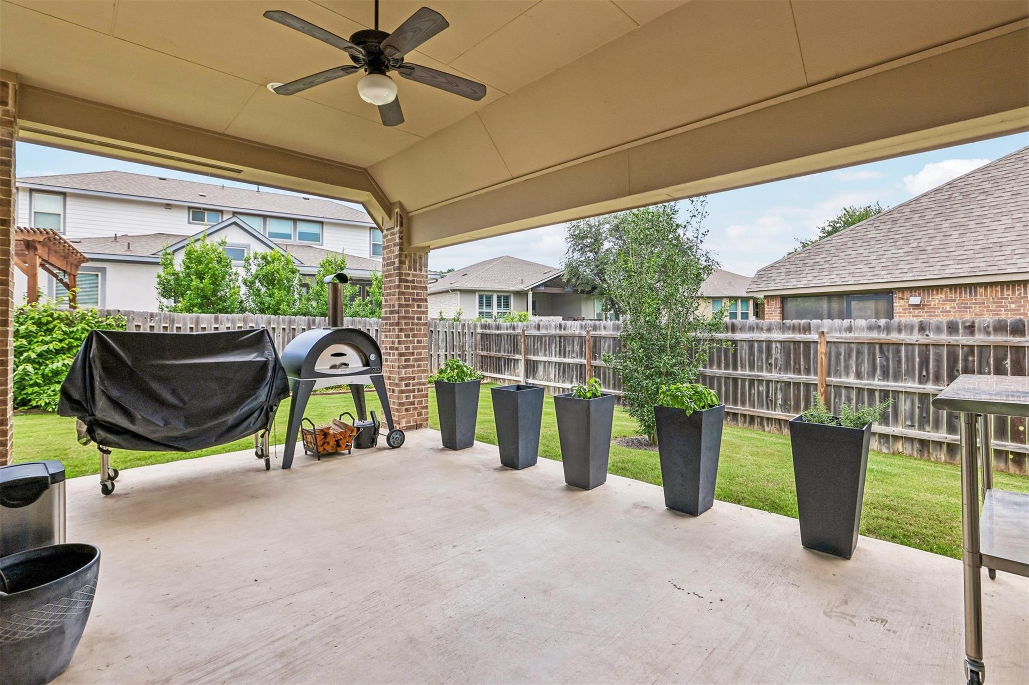 713 Judge Fisk Dr, Leander, TX 78641