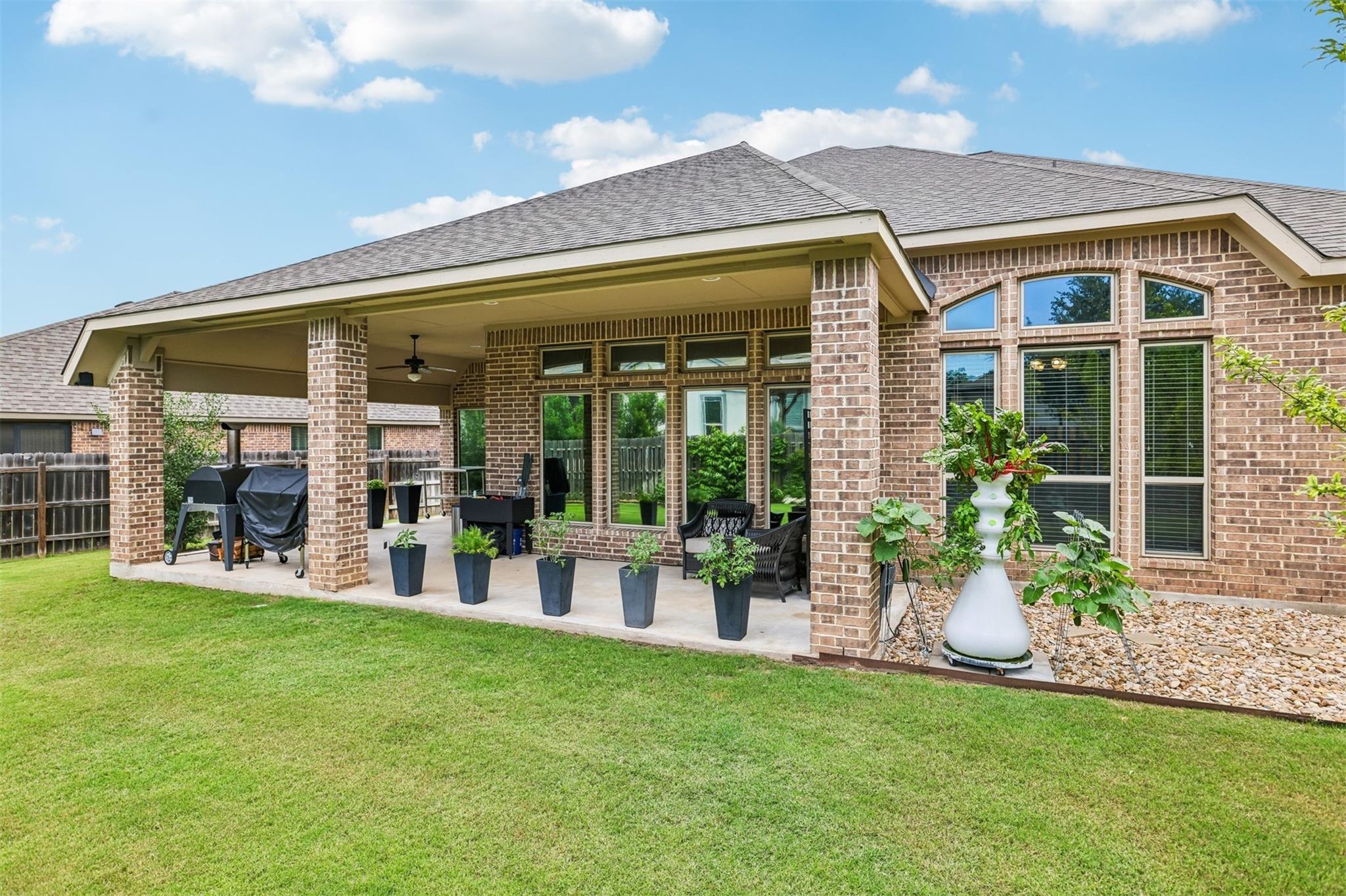 713 Judge Fisk Dr, Leander, TX 78641