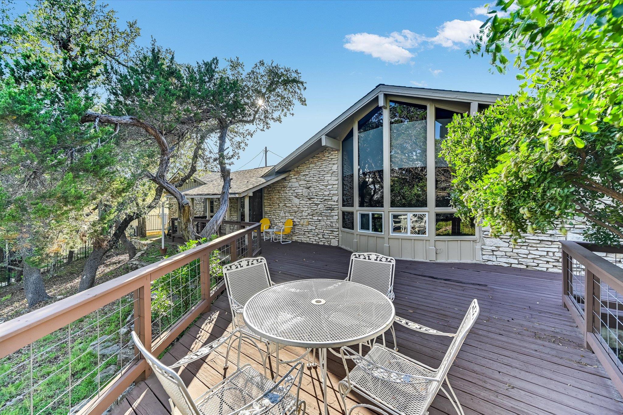 1984 Hilltop Dr, Wimberley, TX 78676