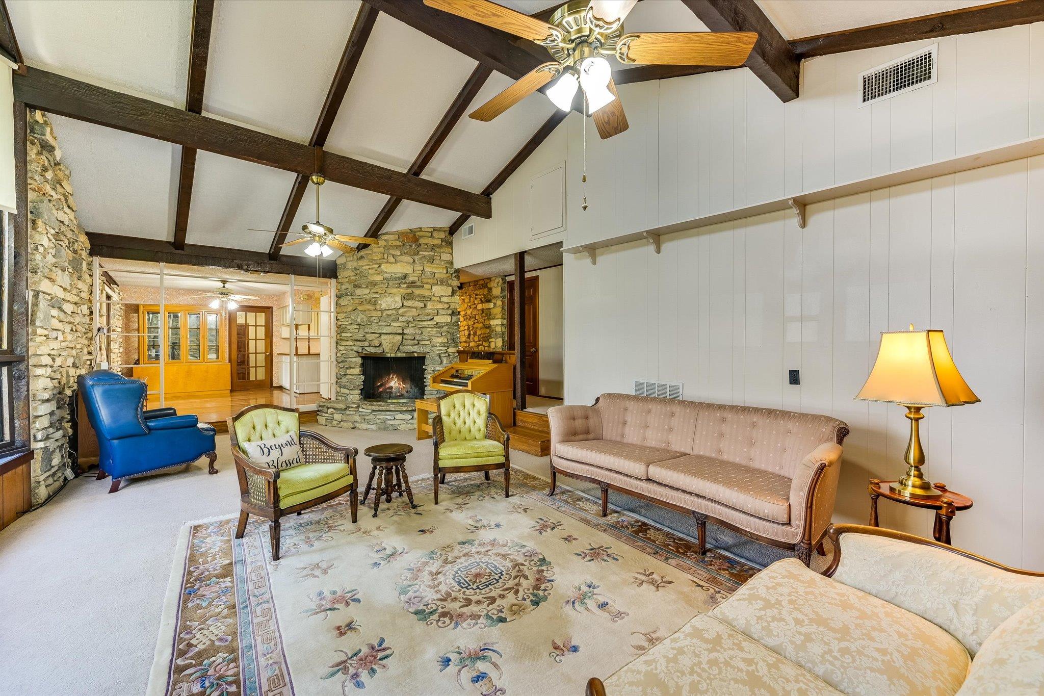 1984 Hilltop Dr, Wimberley, TX 78676