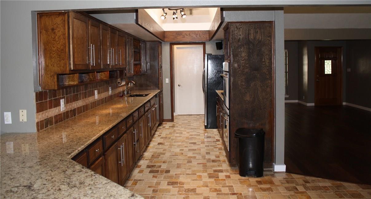 309 Juniper Dr, Mountain City, TX 78610