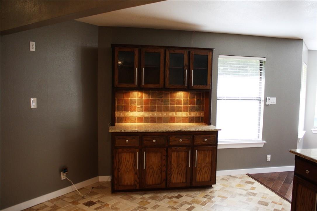 309 Juniper Dr, Mountain City, TX 78610