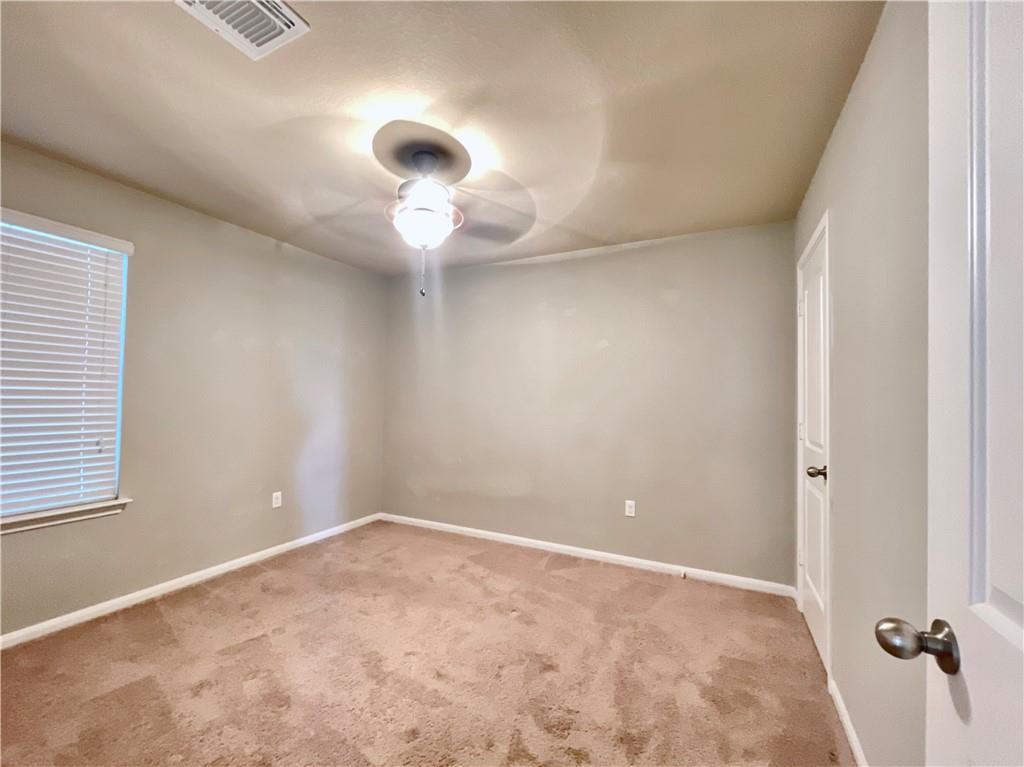115 Leona River Trl, Hutto, TX 78634