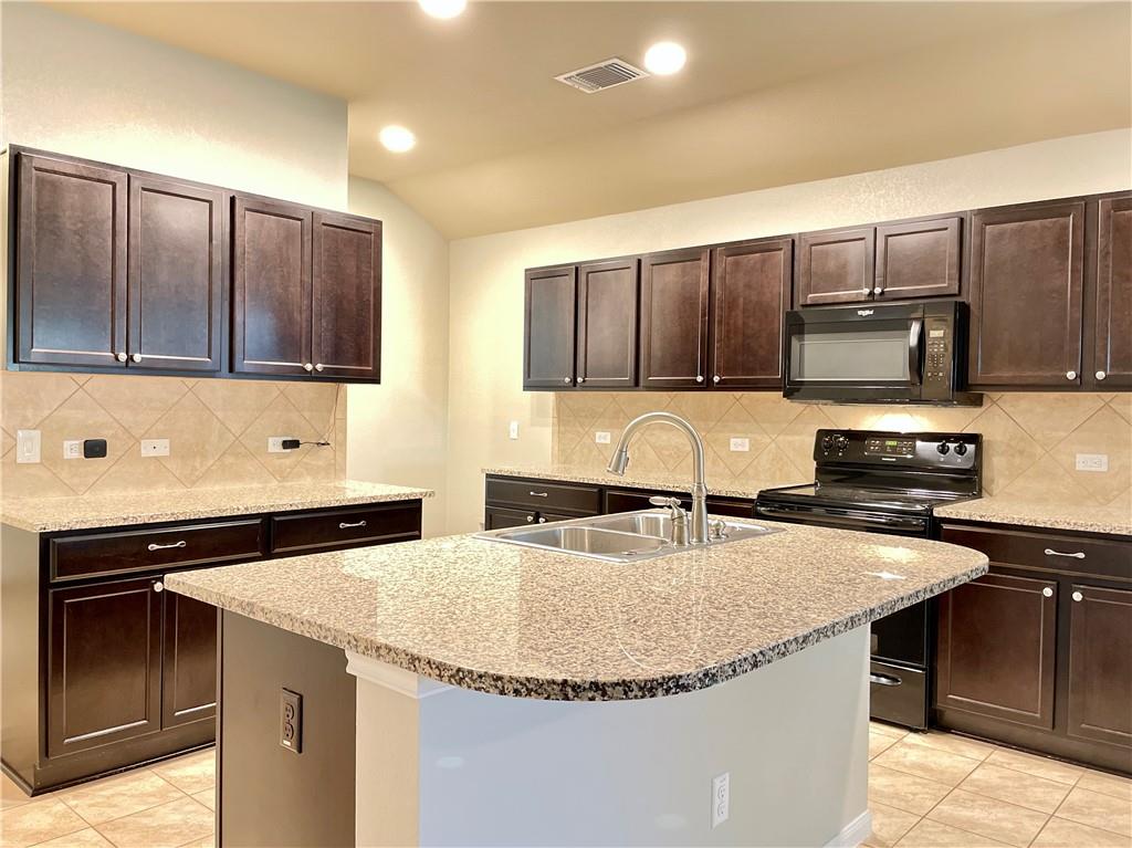 115 Leona River Trl, Hutto, TX 78634