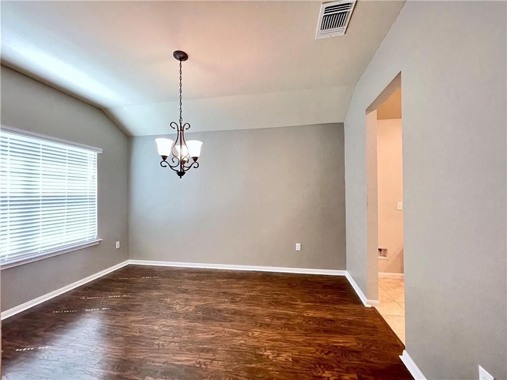 115 Leona River Trl, Hutto, TX 78634