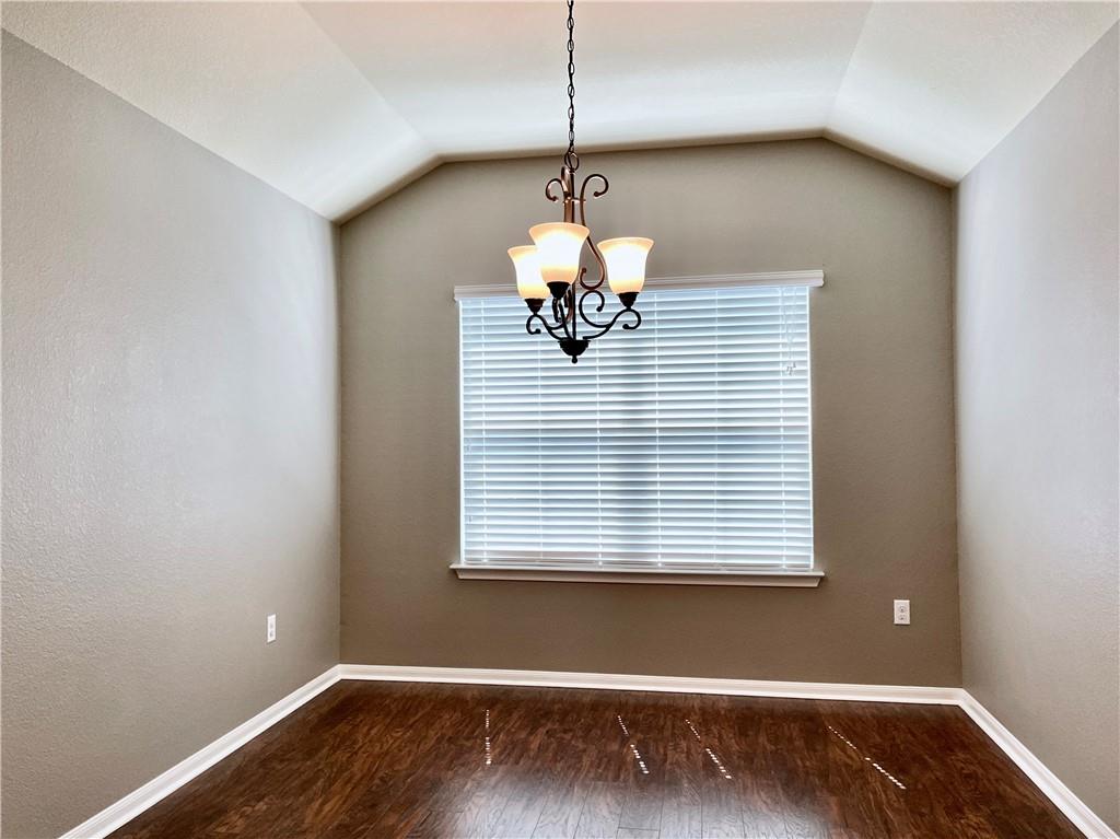 115 Leona River Trl, Hutto, TX 78634
