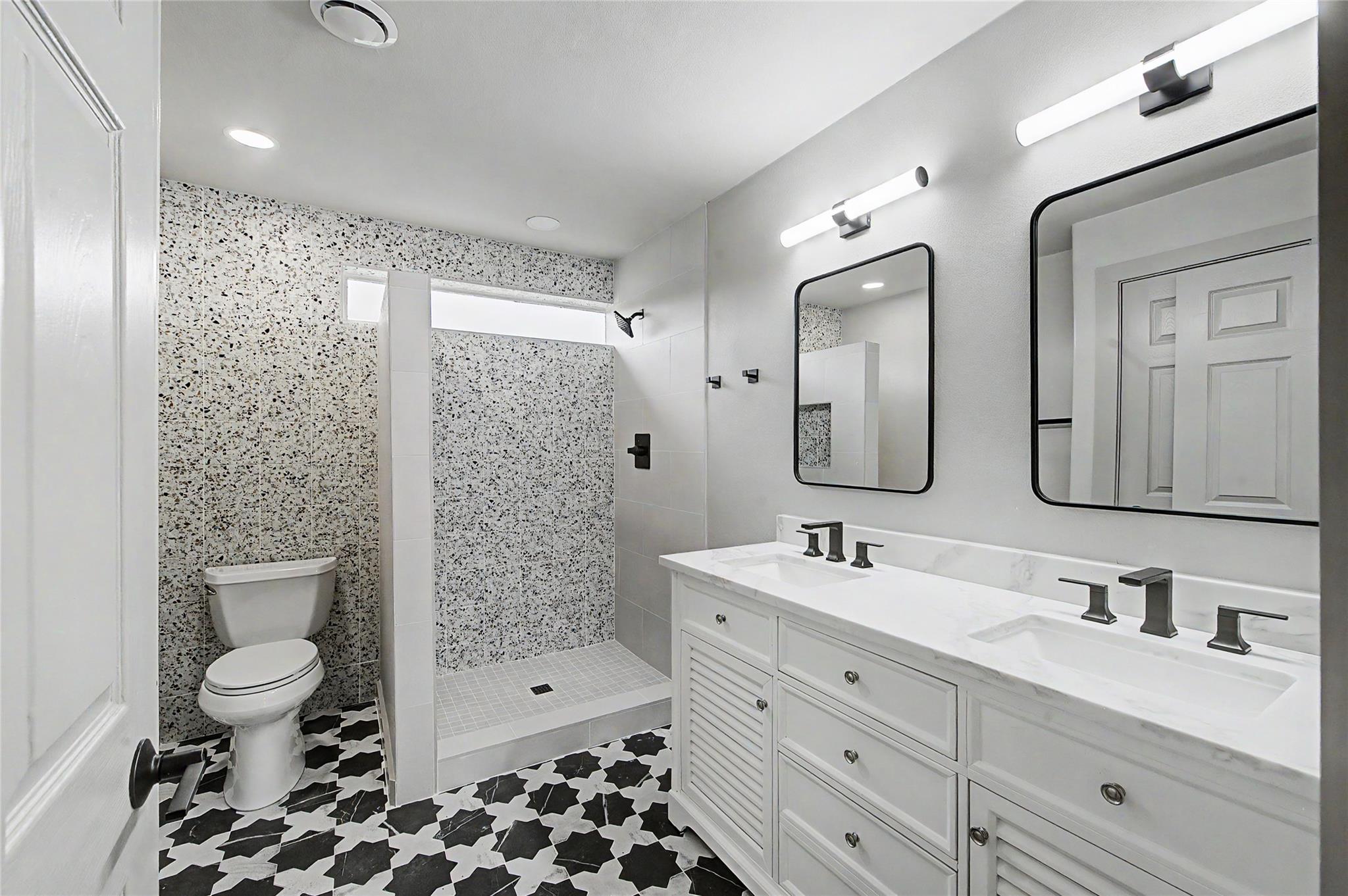 200 E Meadow Ln, Wimberley, TX 78676