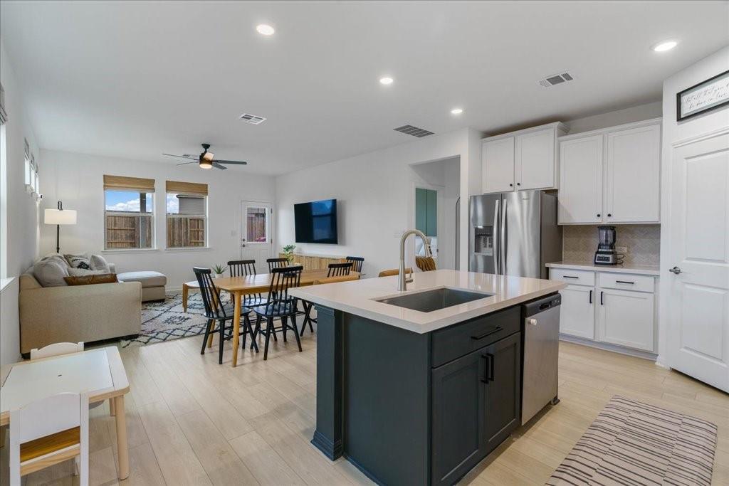 376 Papaya Dr, Buda, TX 78610