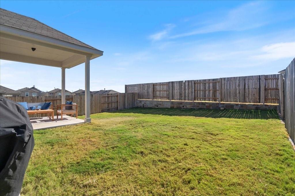 376 Papaya Dr, Buda, TX 78610