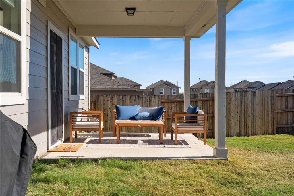 376 Papaya Dr, Buda, TX 78610