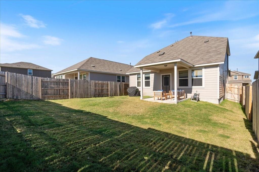 376 Papaya Dr, Buda, TX 78610