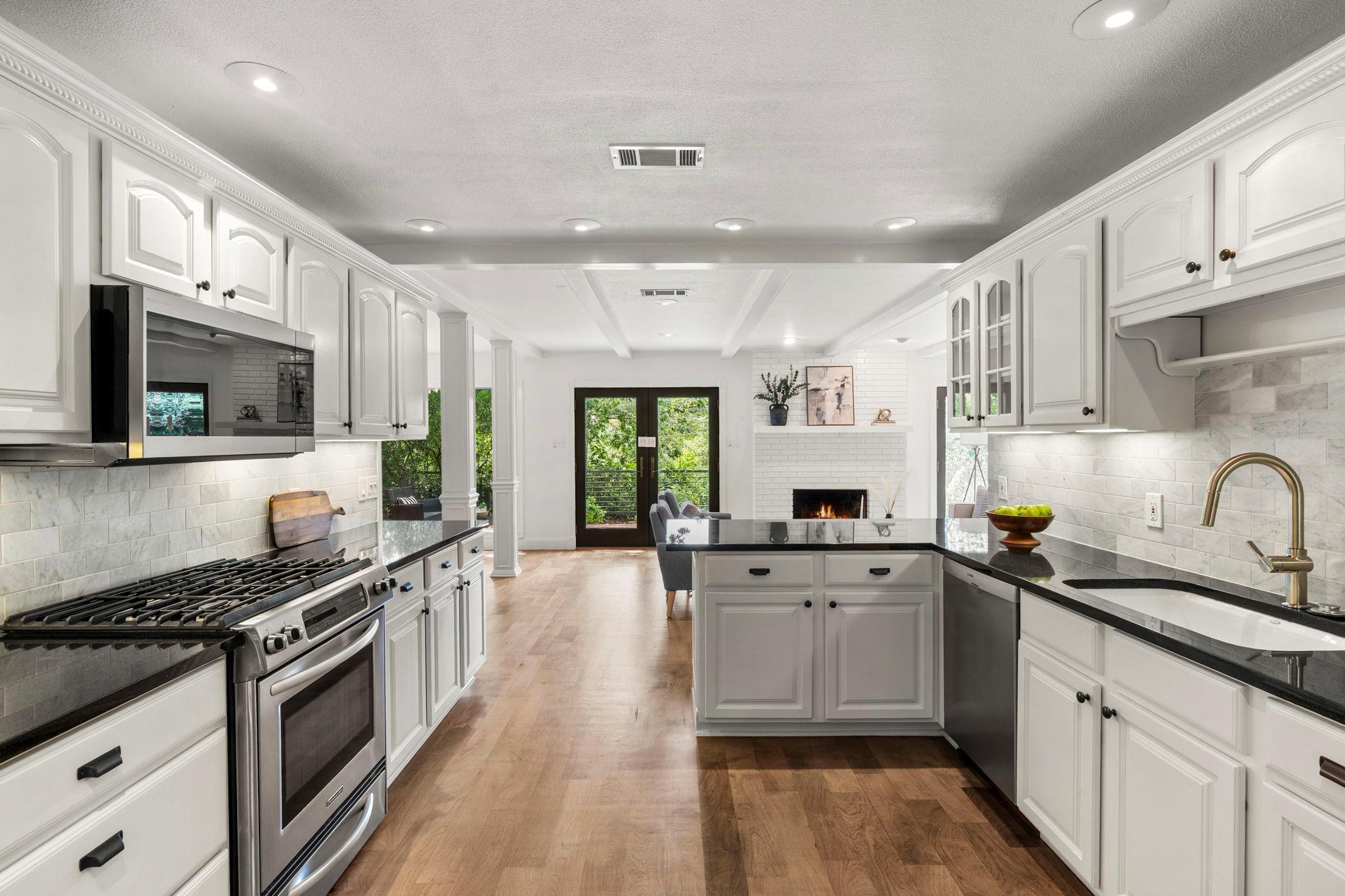 6000 Mountainclimb Dr, Austin, TX 78731