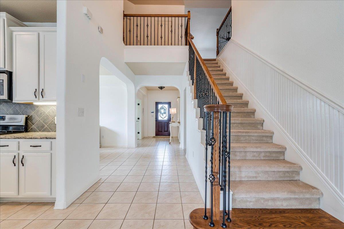 2061 Genesta Dr, Buda, TX 78610