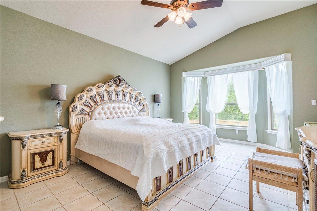 2061 Genesta Dr, Buda, TX 78610