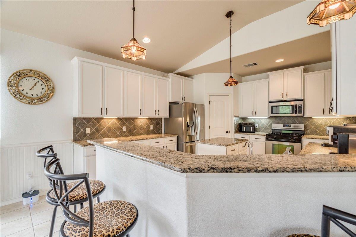 2061 Genesta Dr, Buda, TX 78610