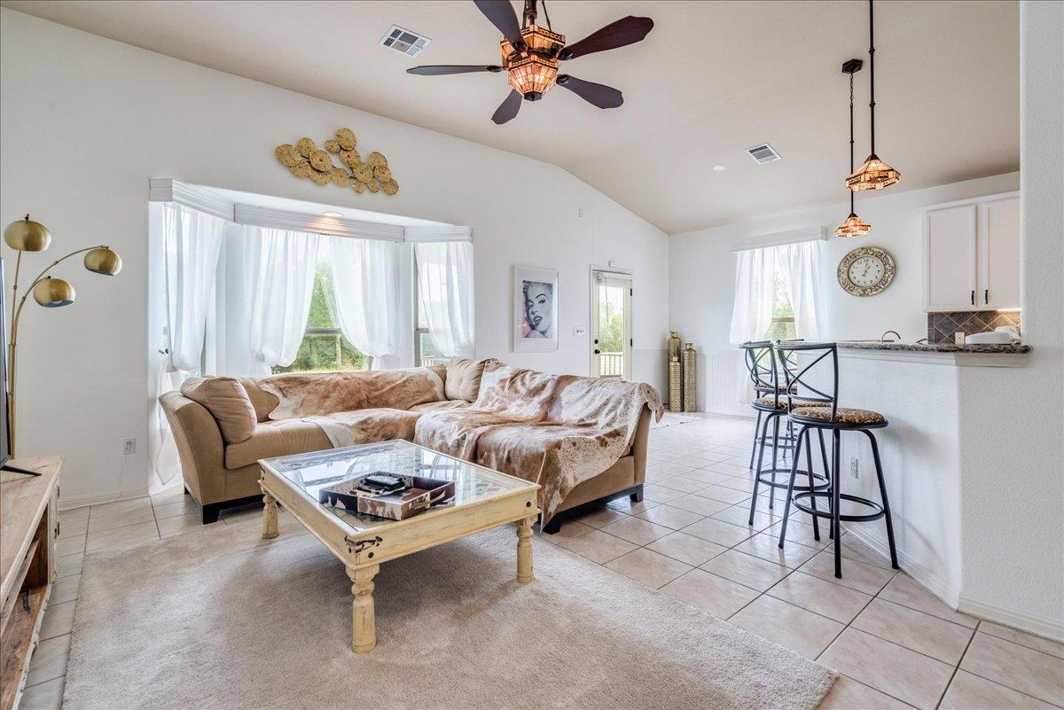 2061 Genesta Dr, Buda, TX 78610