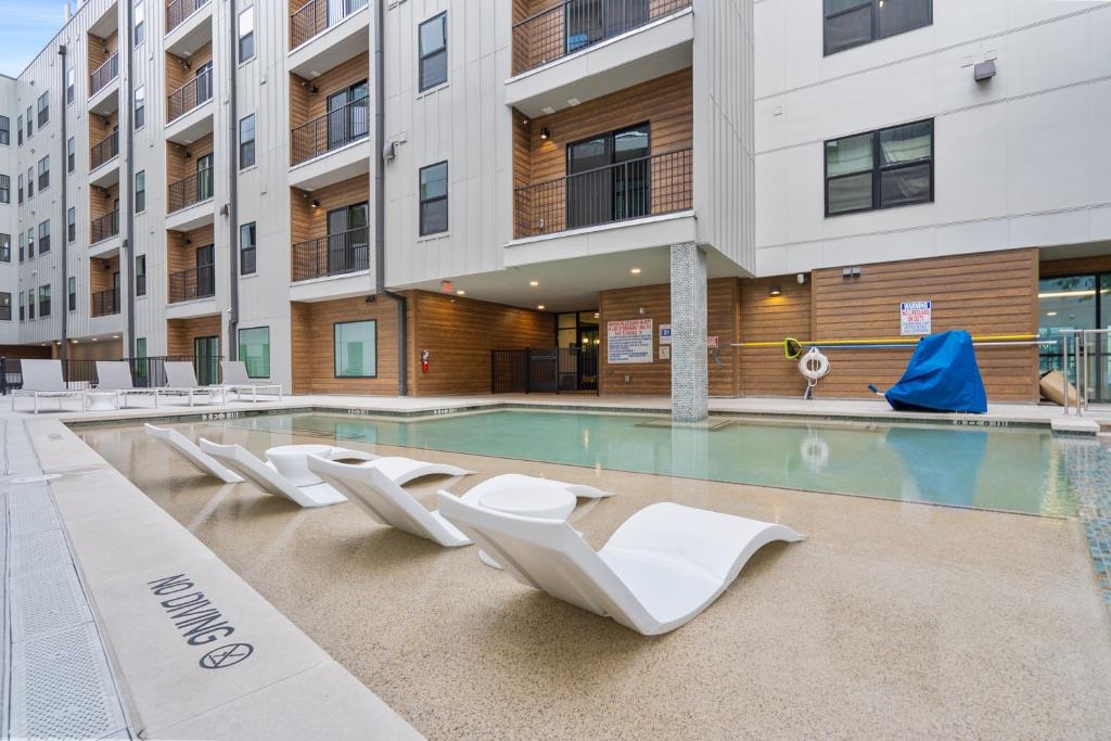 2500 Longview St # 105, Austin, TX 78705