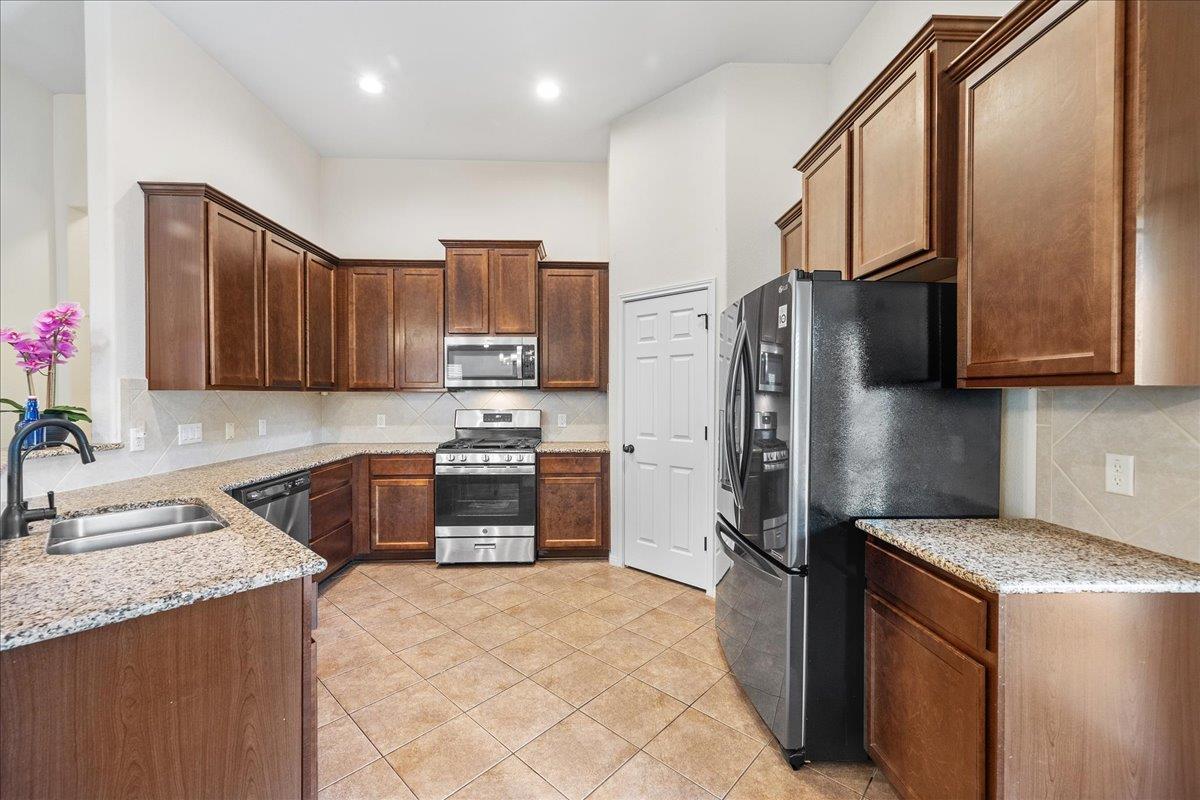 3000 Rio Verde Dr, Leander, TX 78641