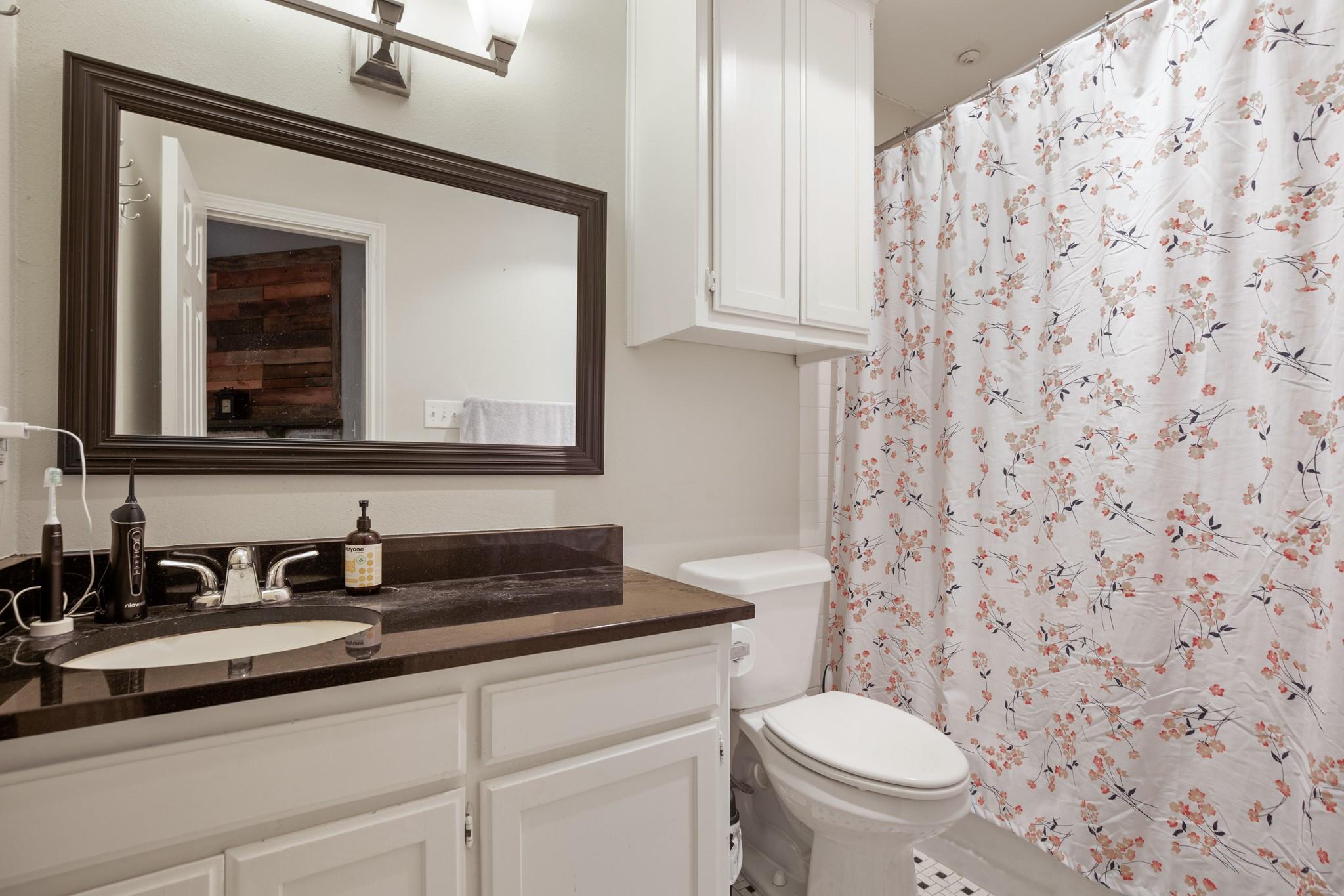 2810 Nueces St # 101, Austin, TX 78705