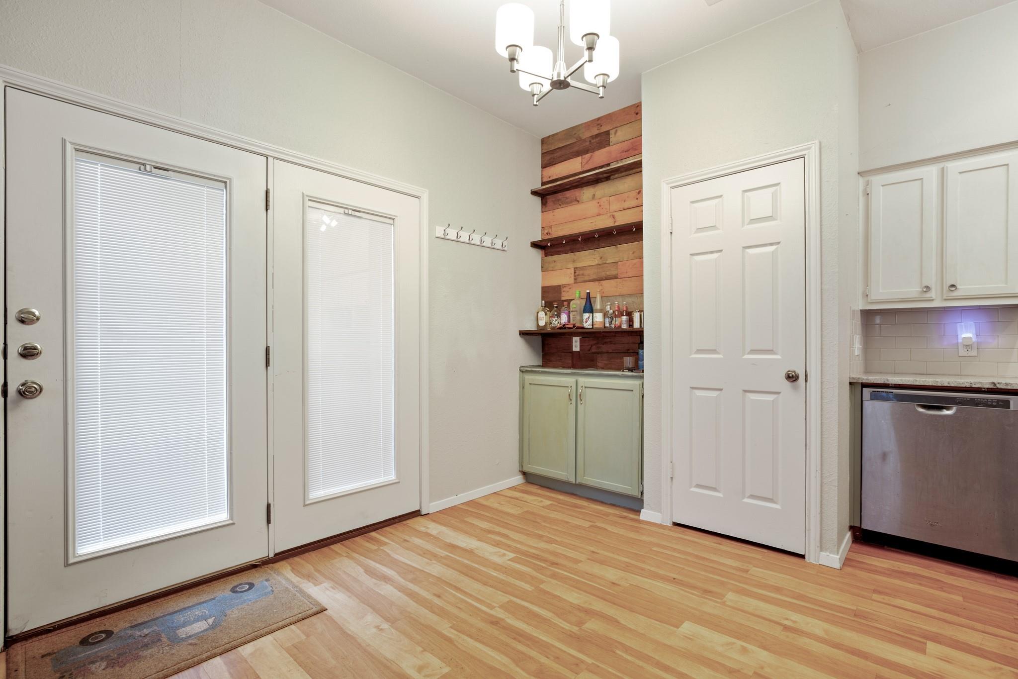 2810 Nueces St # 101, Austin, TX 78705