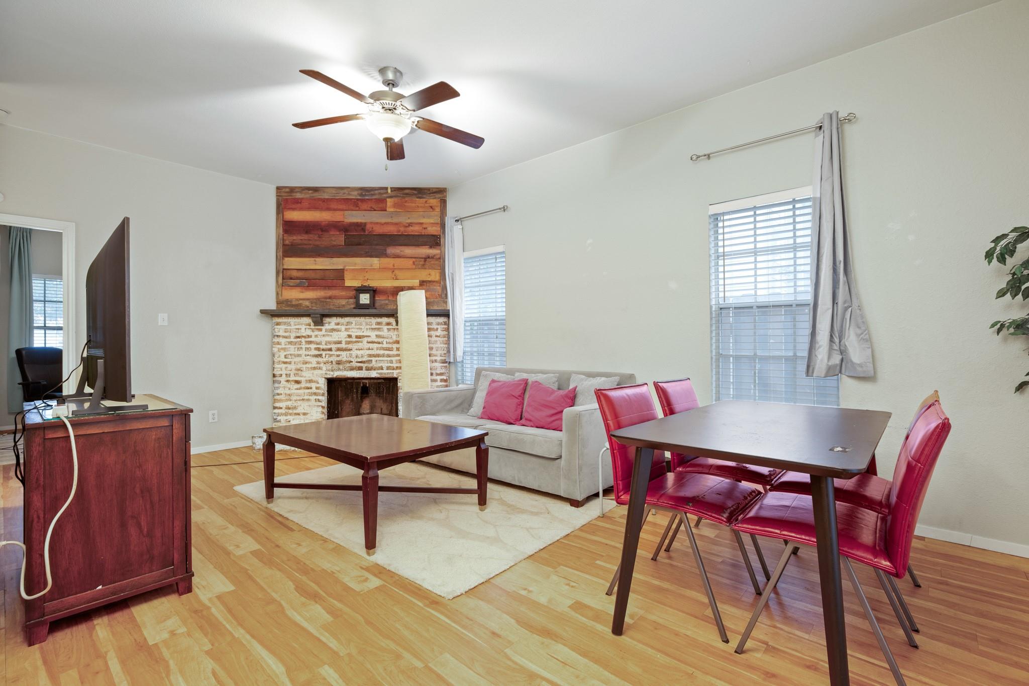 2810 Nueces St # 101, Austin, TX 78705