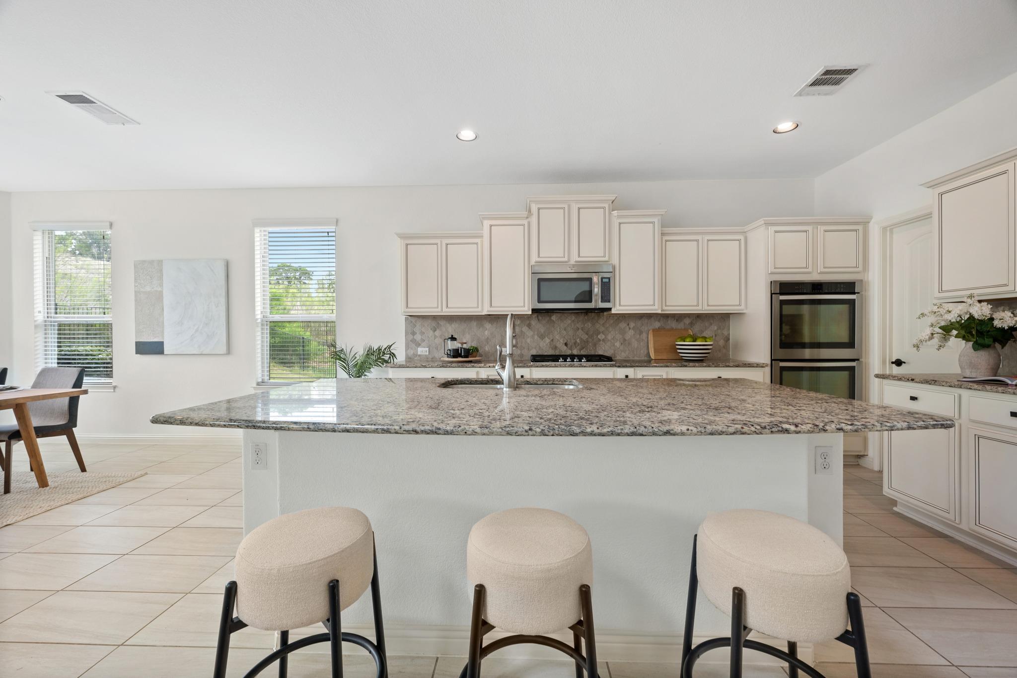 307 Ansley Cv, Lakeway, TX 78738