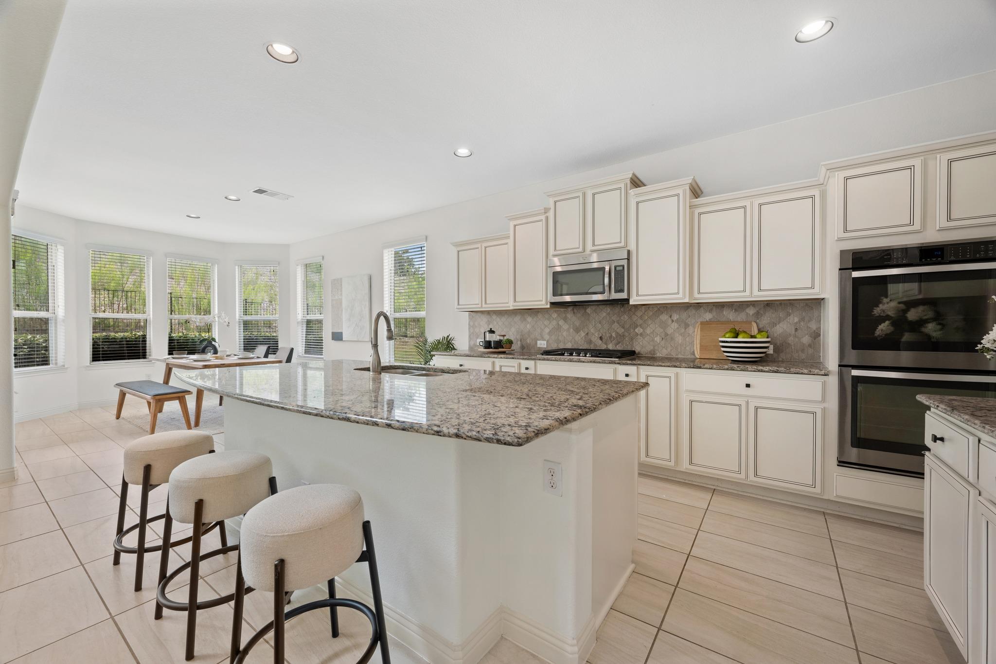 307 Ansley Cv, Lakeway, TX 78738