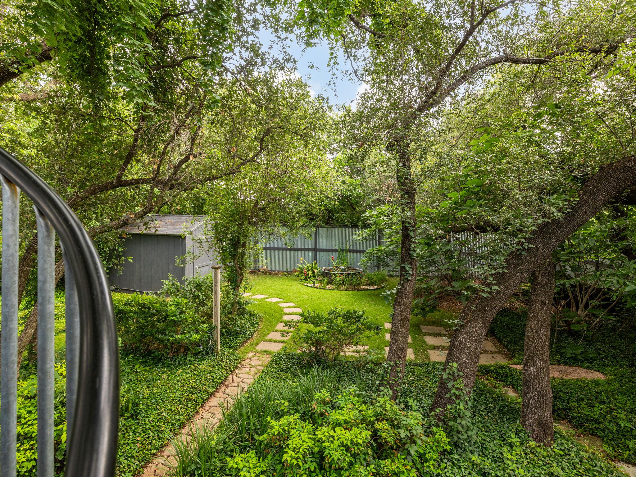 309 N Kings Canyon Dr, Cedar Park, TX 78613