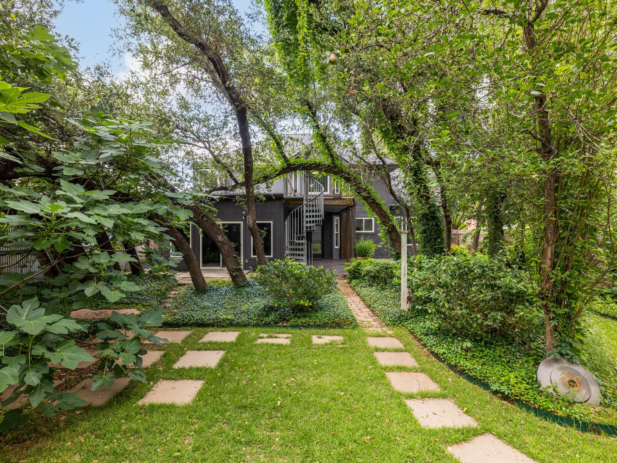 309 N Kings Canyon Dr, Cedar Park, TX 78613