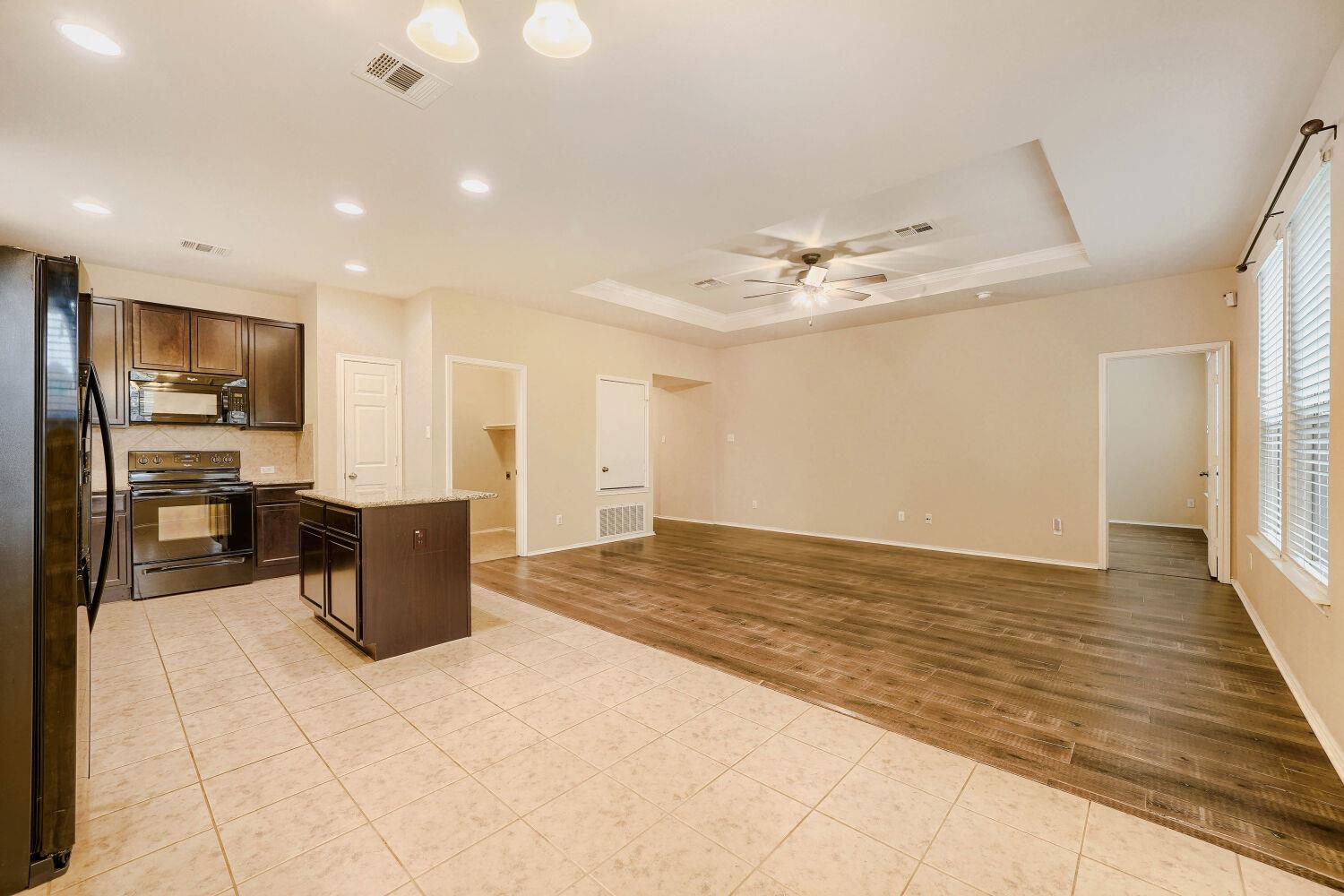 104 Golden Butterfly Dr, Leander, TX 78641