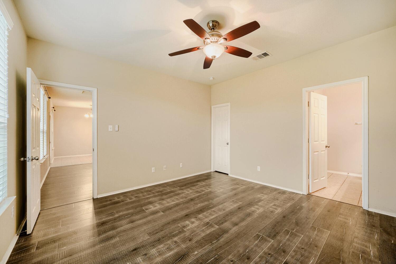 104 Golden Butterfly Dr, Leander, TX 78641