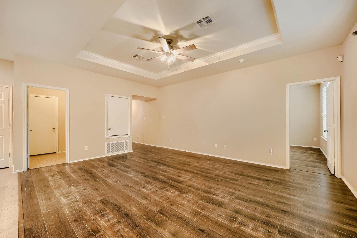 104 Golden Butterfly Dr, Leander, TX 78641