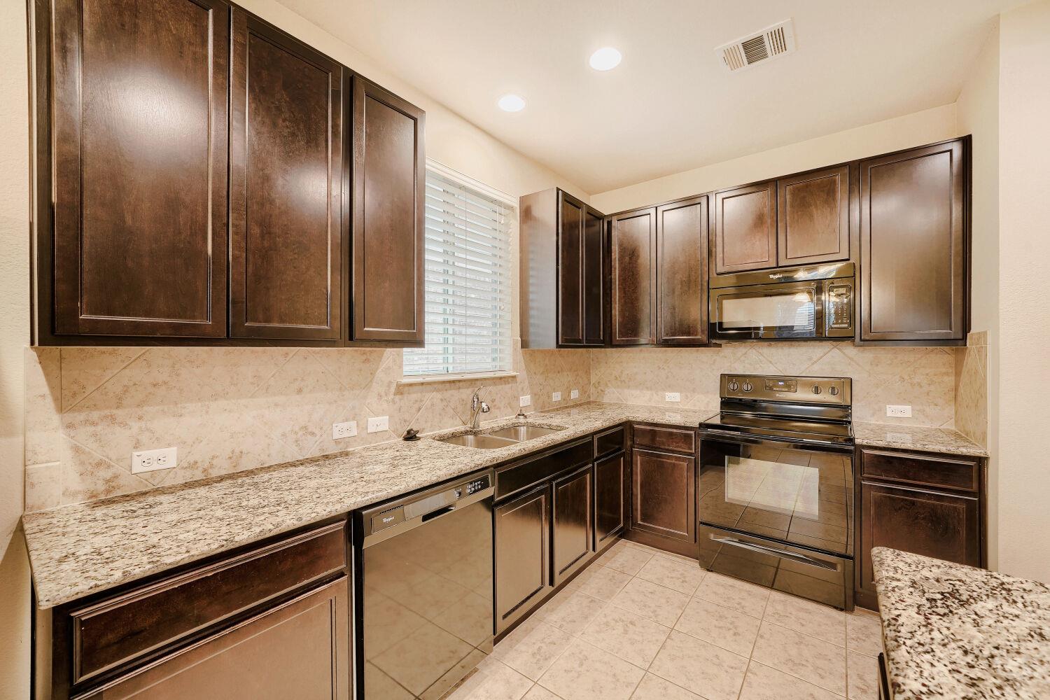 104 Golden Butterfly Dr, Leander, TX 78641
