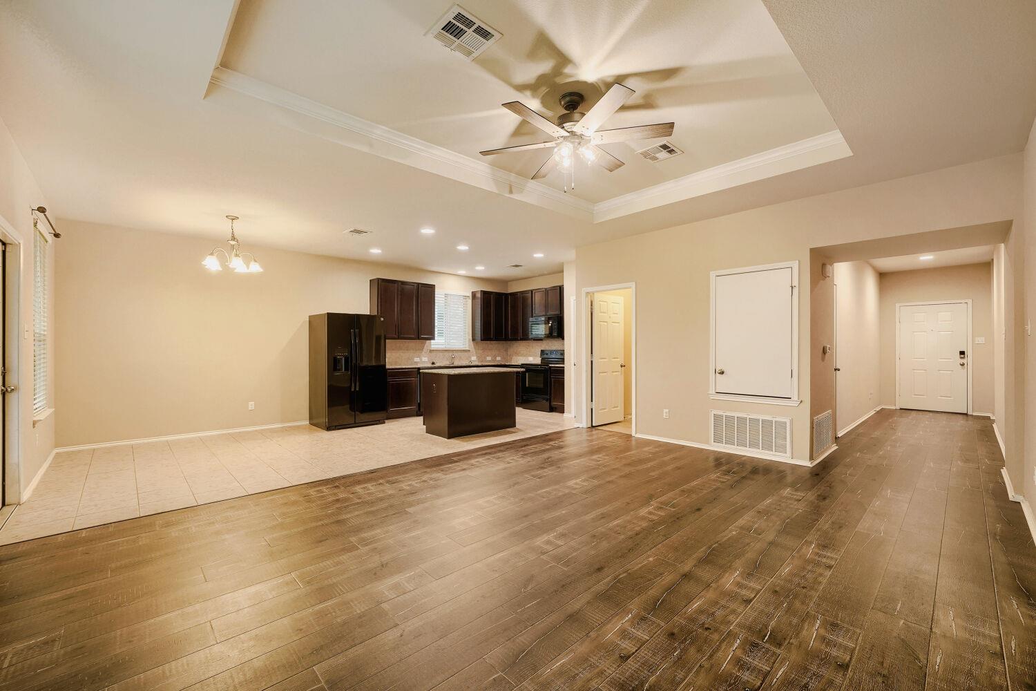 104 Golden Butterfly Dr, Leander, TX 78641