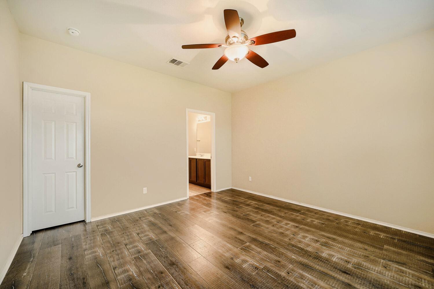 104 Golden Butterfly Dr, Leander, TX 78641