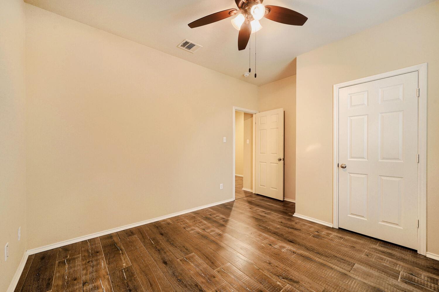104 Golden Butterfly Dr, Leander, TX 78641