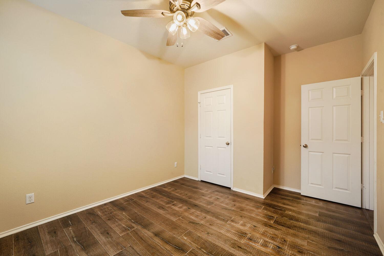 104 Golden Butterfly Dr, Leander, TX 78641