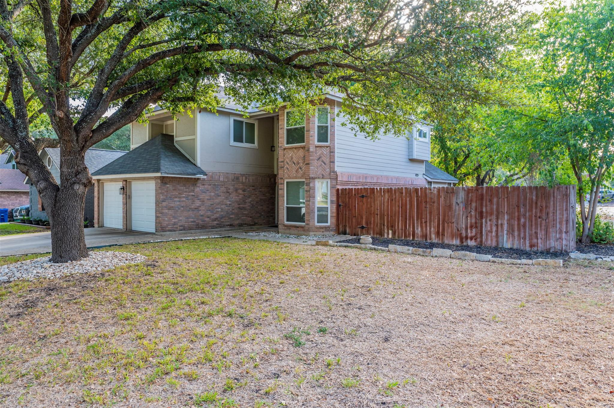 2126 River Hollow Dr, San Antonio, TX 78232