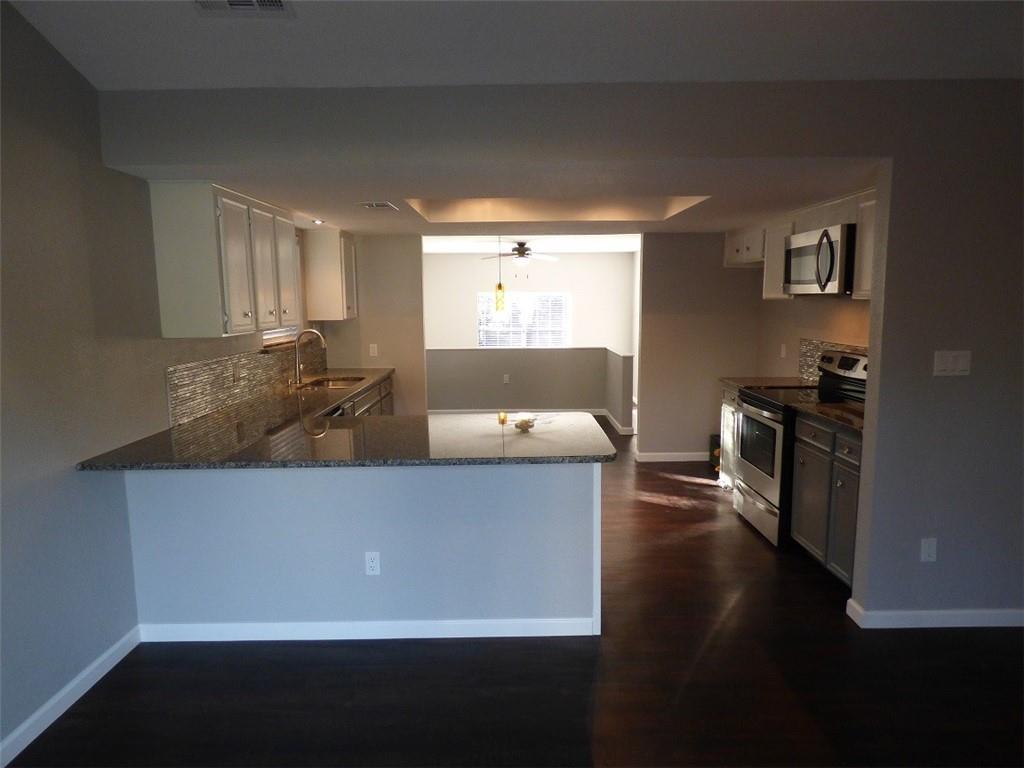 6107 La Mesa St, Lago Vista, TX 78645