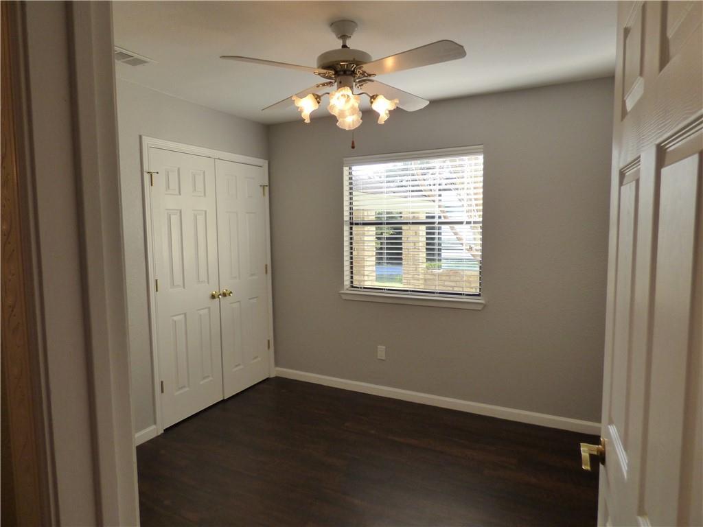 6107 La Mesa St, Lago Vista, TX 78645