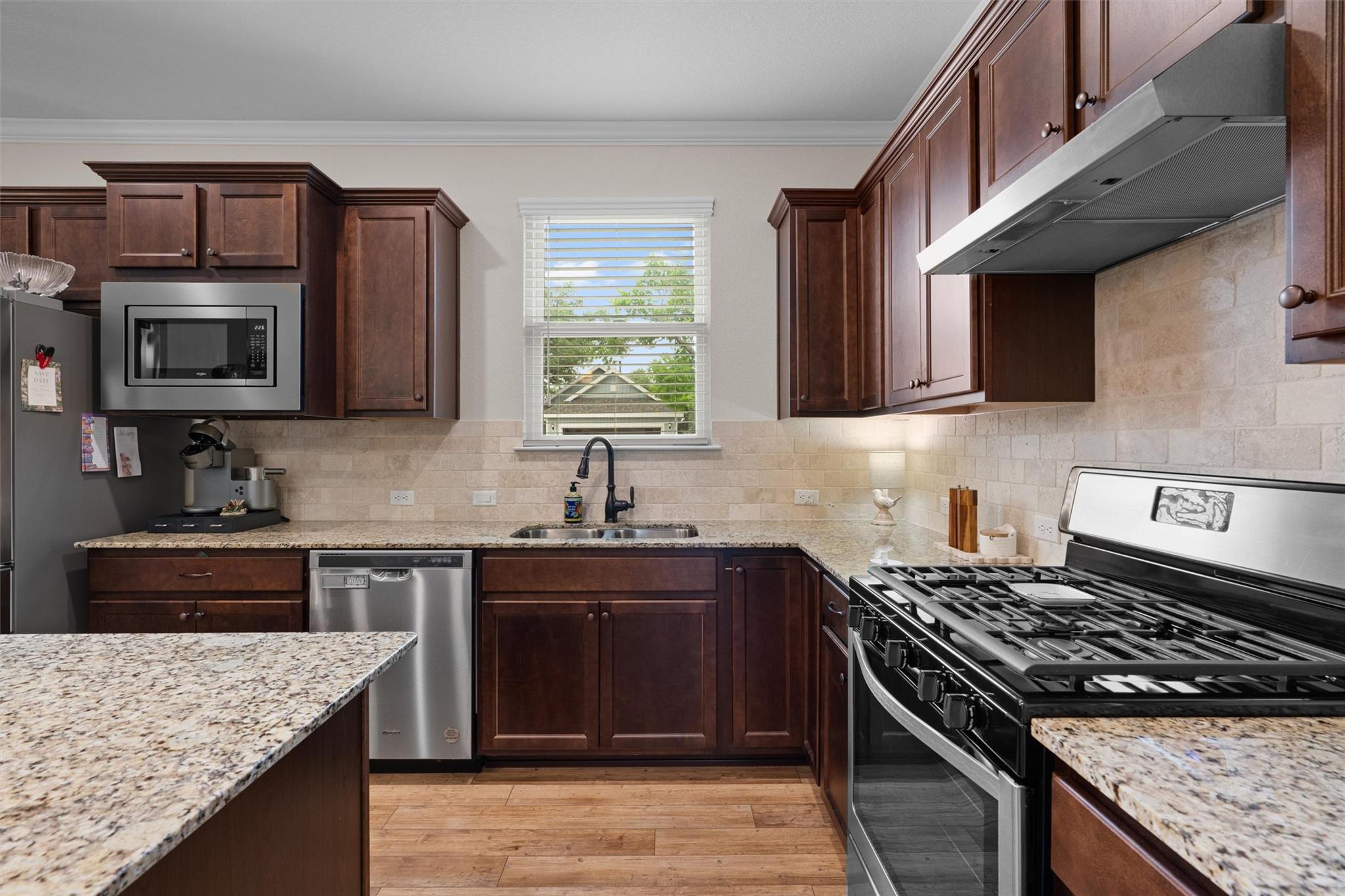 121 Winterhorse Cv, Georgetown, TX 78633