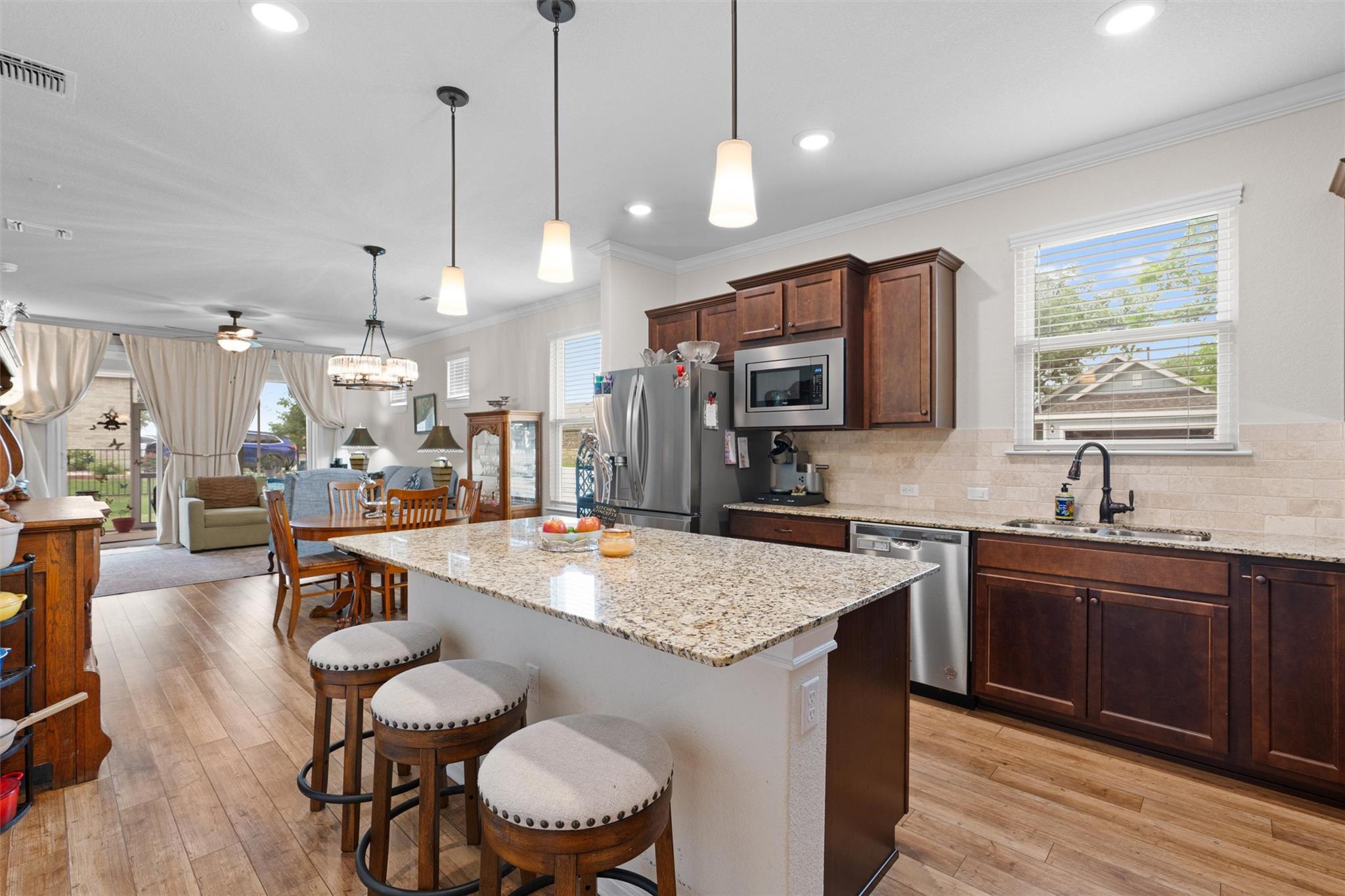 121 Winterhorse Cv, Georgetown, TX 78633