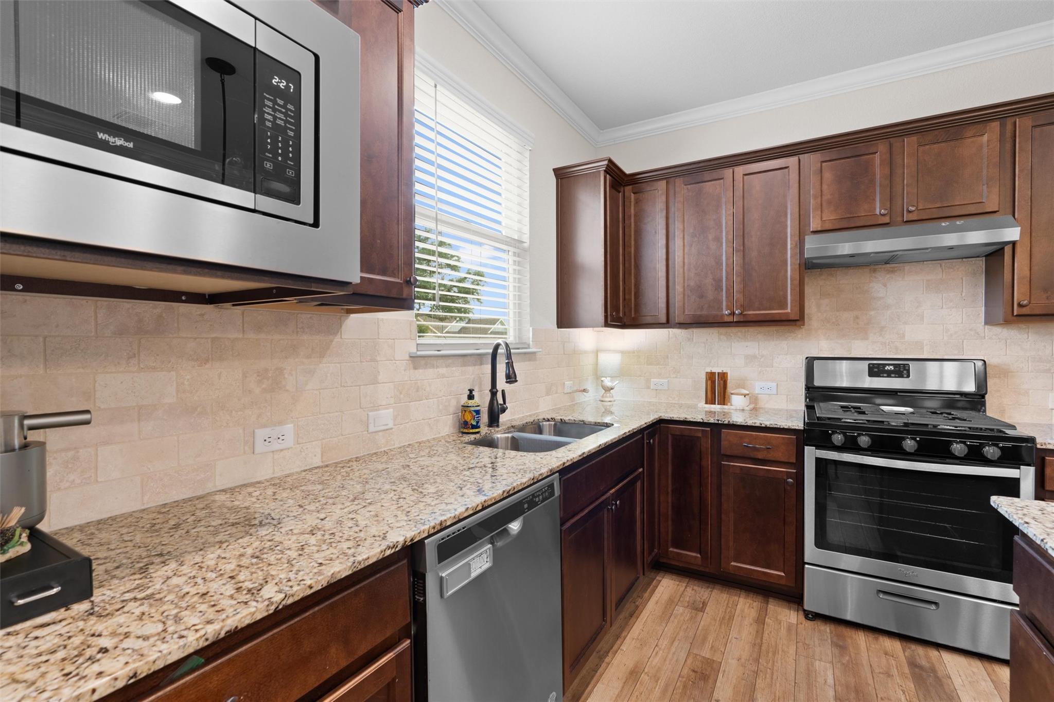 121 Winterhorse Cv, Georgetown, TX 78633
